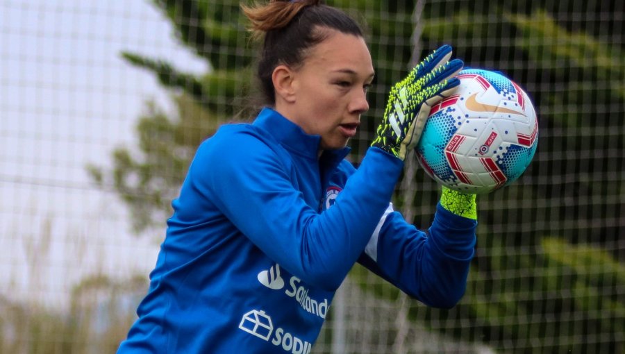 Christiane Endler adelanta el repechaje olímpico: "Llegamos todas en buen momento"