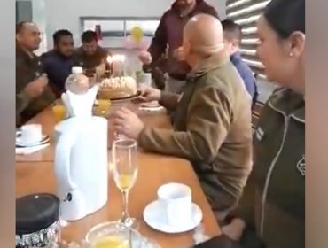 Celebración de cumpleaños en comisaría de Carabineros genera polémica en Valparaíso