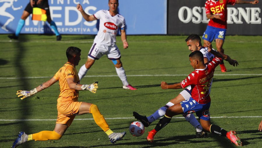 Unión Española no pudo de local y cayó ante Melipilla en el inicio de la fecha 3