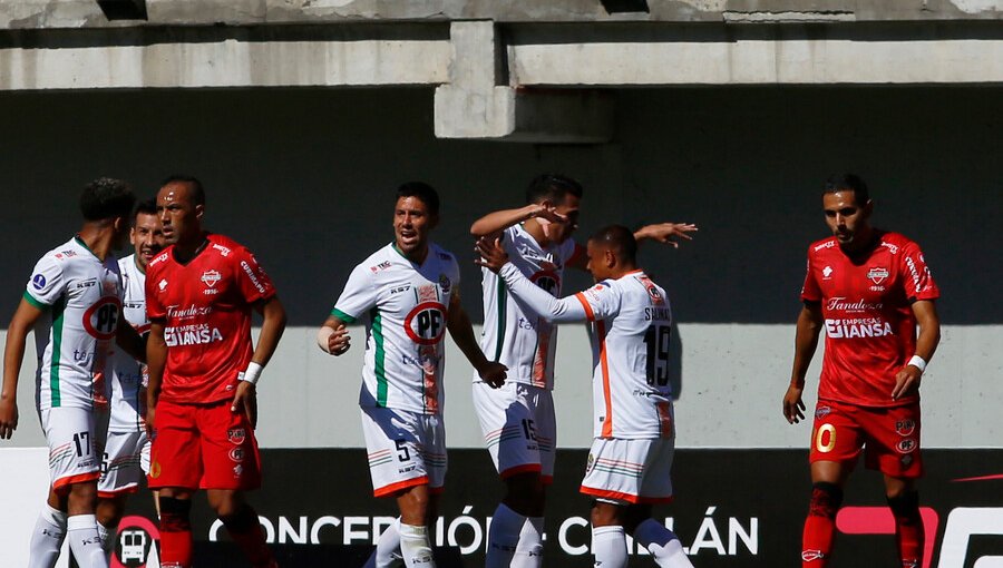 Ñublense sumó su primer triunfo en el Campeonato tras remontar ante Cobresal