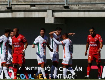 Ñublense sumó su primer triunfo en el Campeonato tras remontar ante Cobresal