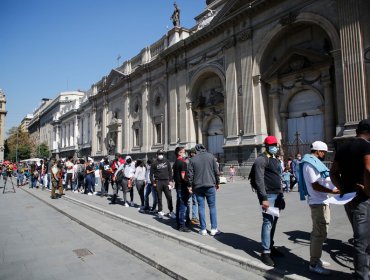 Cerca de 600 inmigrantes se reunieron en Santiago pidiendo al Gobierno regularizar su situación en el país