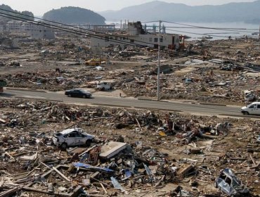 Japón aprueba verter en el océano un millón de toneladas de agua con desechos radioactivos de Fukushima