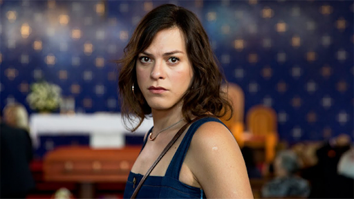 Daniela Vega sorprende con nueva caracterización para serie de Netflix