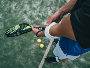 Sorprenden a personas practicando pádel en una cancha ubicada en Reñaca