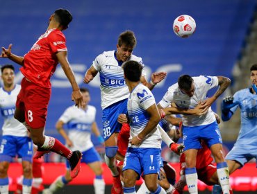 Una opaca UC volvió a la cima del Campeonato tras vencer a Curicó Unido