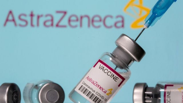 ISP recomienda que vacuna de AstraZeneca se administre en mujeres mayores de 55 años y hombres desde 18 años