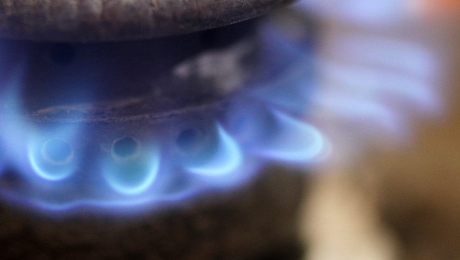 Bancada DC ingresa requerimiento por posible colusión en empresas de gas licuado