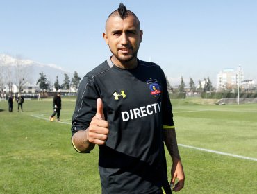 Arturo Vidal ilusiona a hinchas de Colo-Colo en saludo por aniversario del club