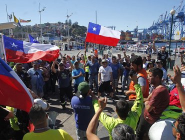 Unión Portuaria anuncia paro de actividades a partir de este miércoles por envío al TC del tercer retiro