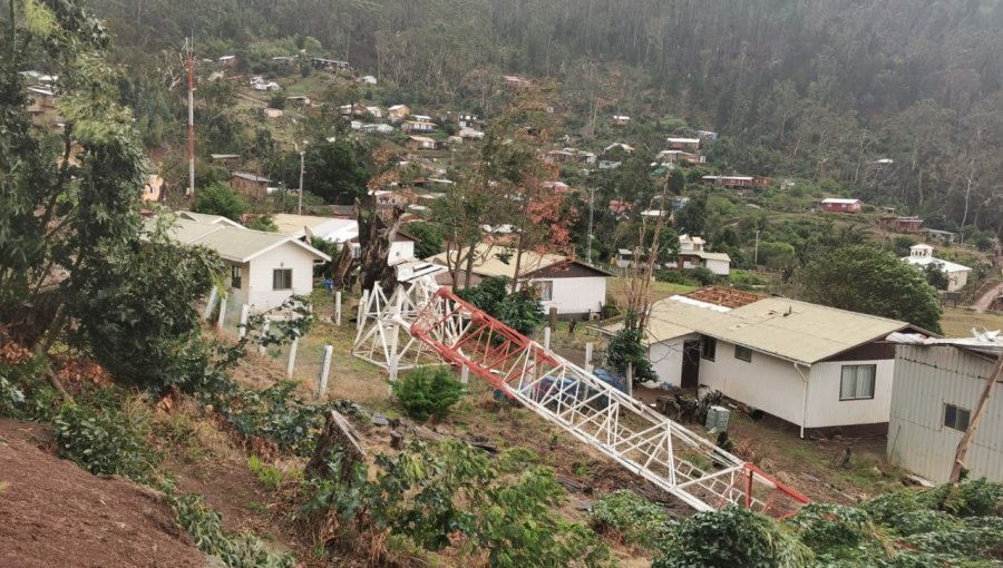 Ocho personas damnificadas, una lesionada y 12 viviendas dañadas deja paso de sistema frontal en Juan Fernández