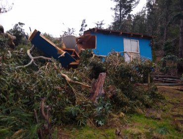 Sistema frontal en Juan Fernández deja viviendas dañadas y corte de suministro eléctrico y de agua potable