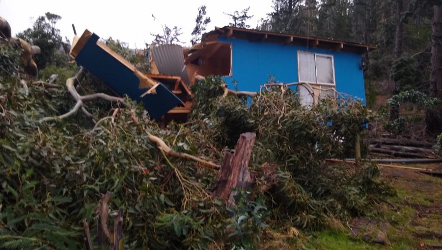 Sistema frontal en Juan Fernández deja viviendas dañadas y corte de suministro eléctrico y de agua potable