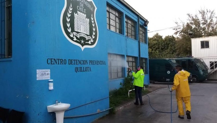 Ordenan cuarentena total en la cárcel de Quillota por brote de 45 casos positivos de Covid-19