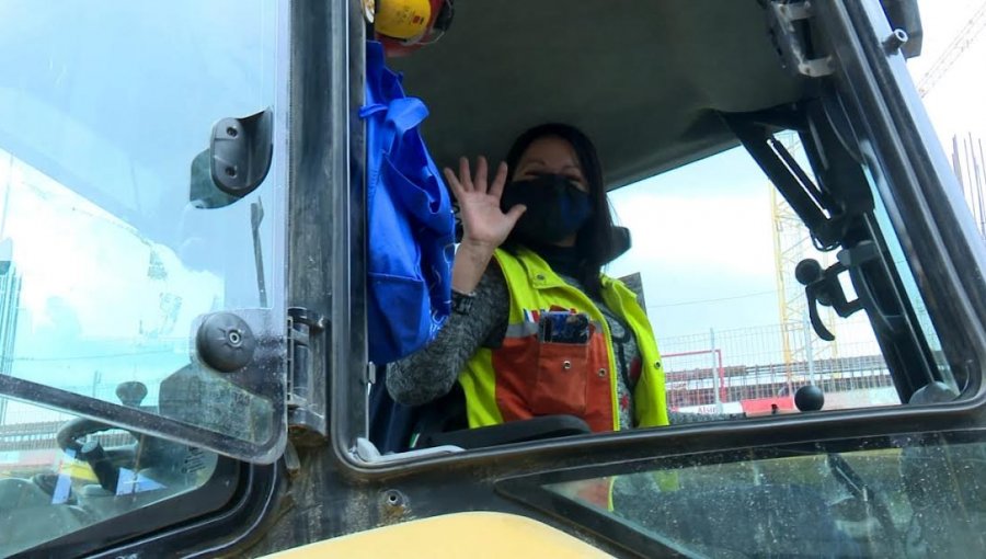 Autoridades visitaron sala cuna del nuevo Hospital Marga Marga que es construida solo por mujeres