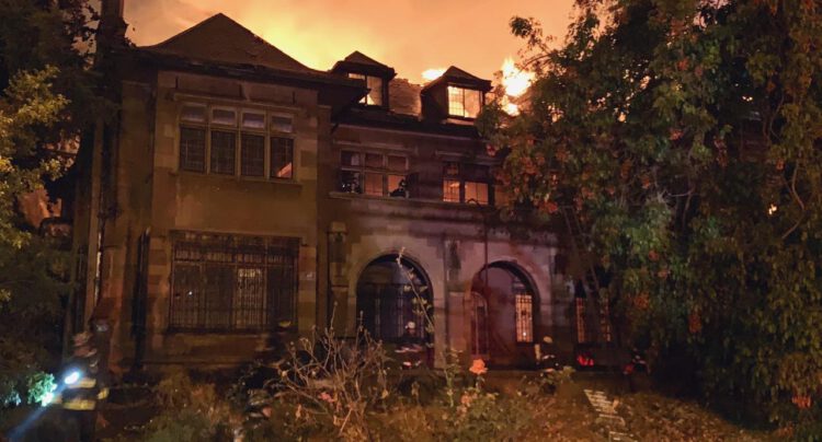 Decretan prisión preventiva para imputado por incendio que consumió el 80% de la Casa Italia de Viña del Mar