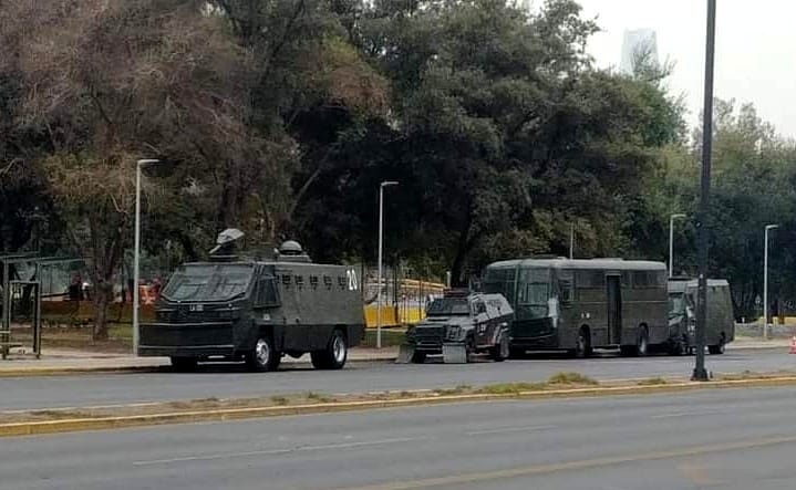 158 personas fueron detenidas en plaza Baquedano y alrededores por incumplir las normas sanitarias