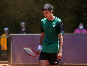 Un acalambrado Tomás Barrios desaprovechó dos match points y se despidió del Challenger de Salinas