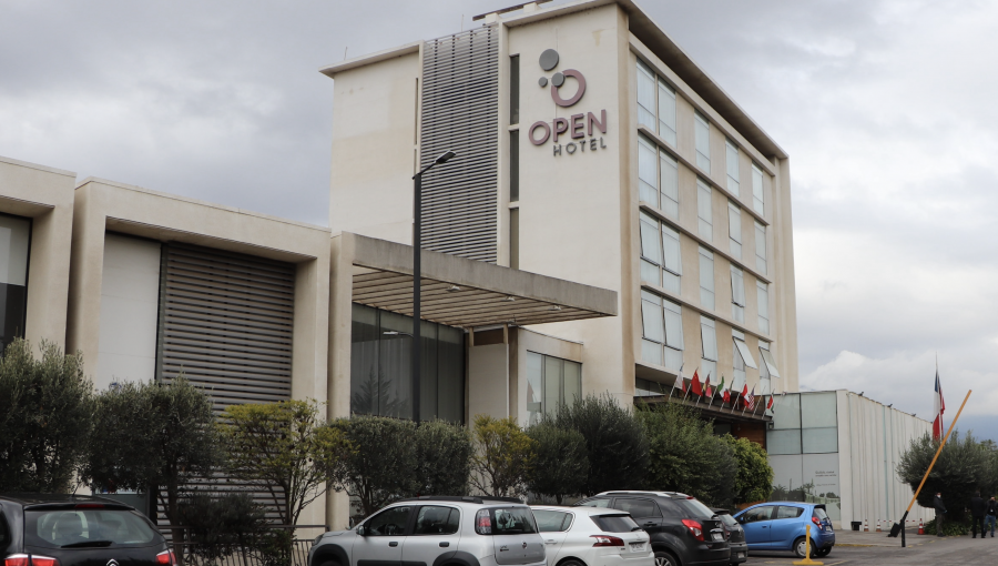 Contraloría revela que Hotel Open de Quillota habría cobrado por servicios no prestados como residencia sanitaria y se desconoce criterio para hacer millonaria contratación