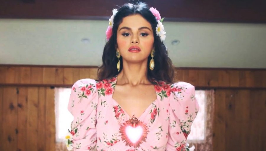 Selena Gómez sorprende con radical cambio de look