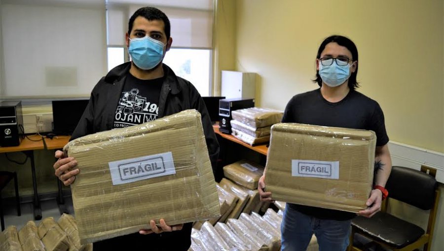 Más de mil estudiantes de la U. de Playa Ancha han recibido implementos para sus clases online