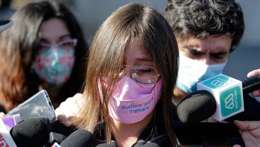 Padres de Tamara y madre de Fernanda Maciel llegaron al SML de Concepción para apoyar a familia del pequeño Tomás