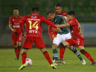 Santiago Wanderers cayó ante Ñublense de local y se hunde en el último puesto