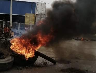 Segunda jornada de paralización de actividades inicia con barricadas en ingreso al Puerto de San Antonio