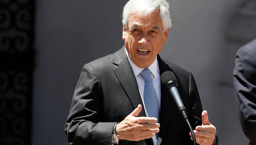 Presidente Piñera confirma que promulgará este martes el proyecto que autoriza el tercer retiro de fondos de pensiones