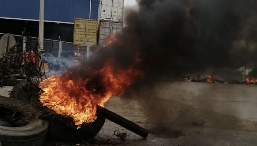 Segunda jornada de paralización de actividades inicia con barricadas en ingreso al Puerto de San Antonio