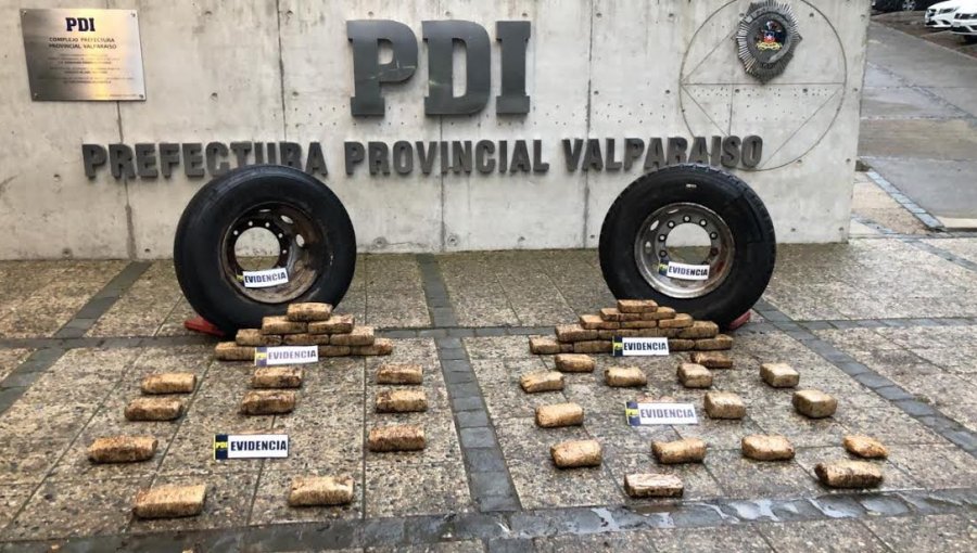 PDI Valparaíso incauta más de 52 kilos de droga que era ocultada en neumáticos de camión