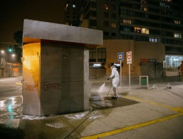 Labores de sanitización de barrios continuó con operativo en el cerro Las Cañas de Valparaíso