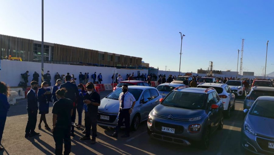 Aeropuerto de Iquique fue evacuado tras detección de tres casos positivos de Covid-19