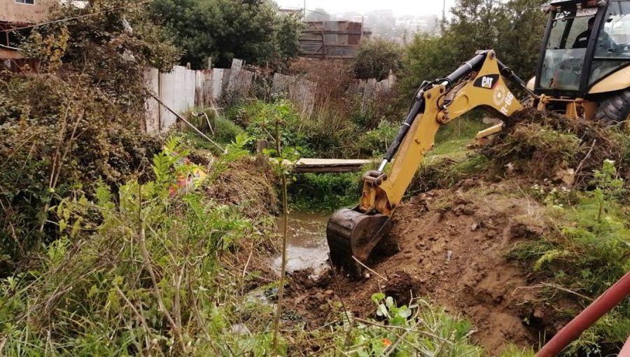 Viña del Mar realizó mantención al sistema de evacuación de aguas lluvia ante llegada de sistema frontal