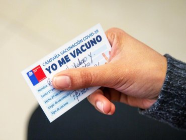 Ministro de Salud confirmó que se trabaja en "carnet verde" para vacunados contra el Covid-19