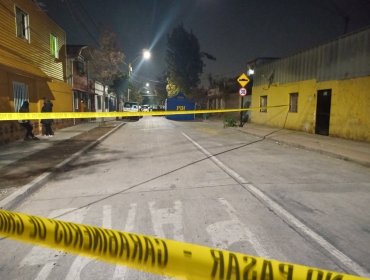 Investigan femicidio y homicidio en San Joaquín: supuesto agresor se dio a la fuga