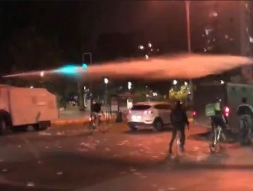 Carabineros reporta más de 80 personas detenidas en inmediaciones de plaza Baquedano