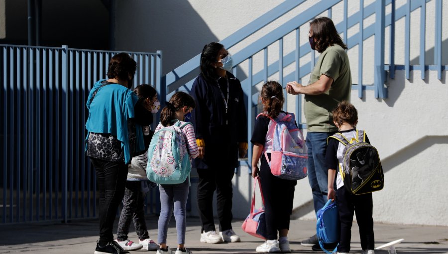 Ministerio de Educación: El 78% de establecimientos en cuarentena se siente preparado para abrir