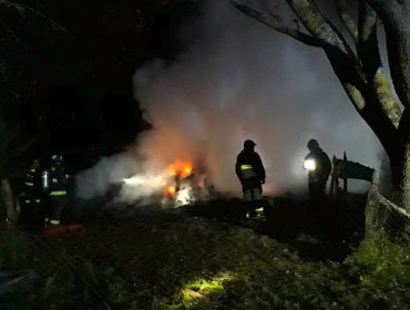 Nuevo ataque incendiario en La Araucanía dejó dos casas y dos bodegas quemadas