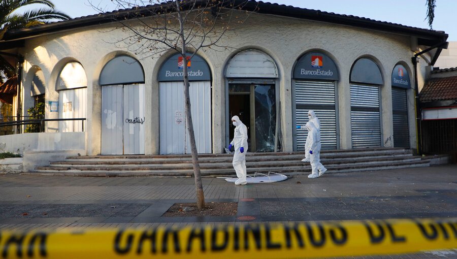 Grupo anticapitalista se adjudicó atentado explosivo en sucursal de BancoEstado en Las Condes