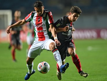 Palestino perdió en la agonía con Newell's y sigue hundiéndose en Copa Sudamericana