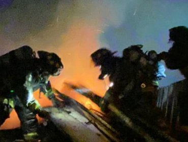 Incendio en el campamento Dignidad de La Florida deja un fallecido y seis viviendas destruidas