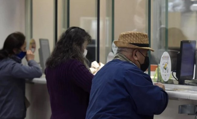 Anuncian comisión investigadora por descuentos a pensionados de rentas vitalicias