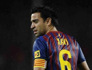 Xavi Hernández aseguró que Arturo Vidal es "uno de los mejores volantes de la década"