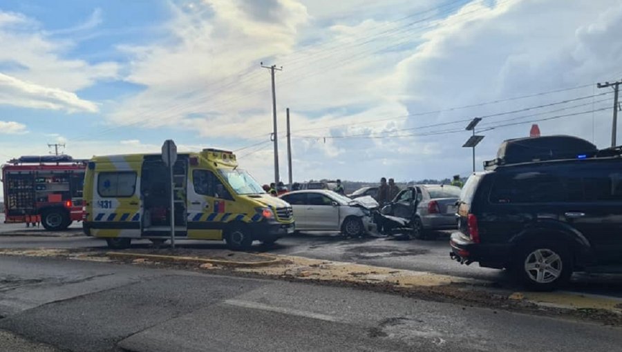 Un menor de edad y otras dos personas resultaron lesionadas tras colisión vehicular en Quintero