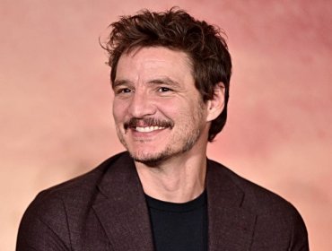 "Soy Pedro Pascal, el Mandalorian": Actor envió cariñoso saludo en su llegada al país