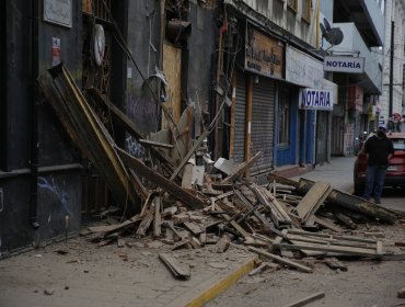 ¿Nerviosismo en la alcaldía ciudadana?: Derrumbe en Valparaíso deja al desnudo gestión y discurso de Sharp despertando esperanzas del llamado "voto útil" para Carlos Bannen