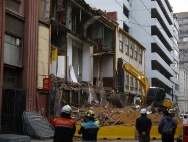 Valparaíso: El relato del administrador del local donde estaba el Bar Inglés minutos antes del derrumbe