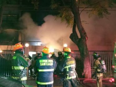 Brutal incendio afectó a departamento en Las Condes: Muere adulto mayor