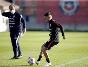 Leonardo Gil y su primer día en la Roja: "Es una alegría inmensa poder estar acá"